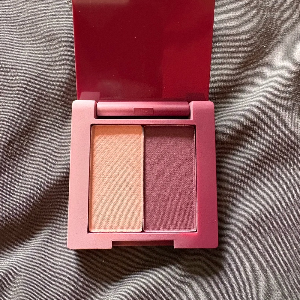 Farah Peach & Dusty Rose Eyeshadow Duo